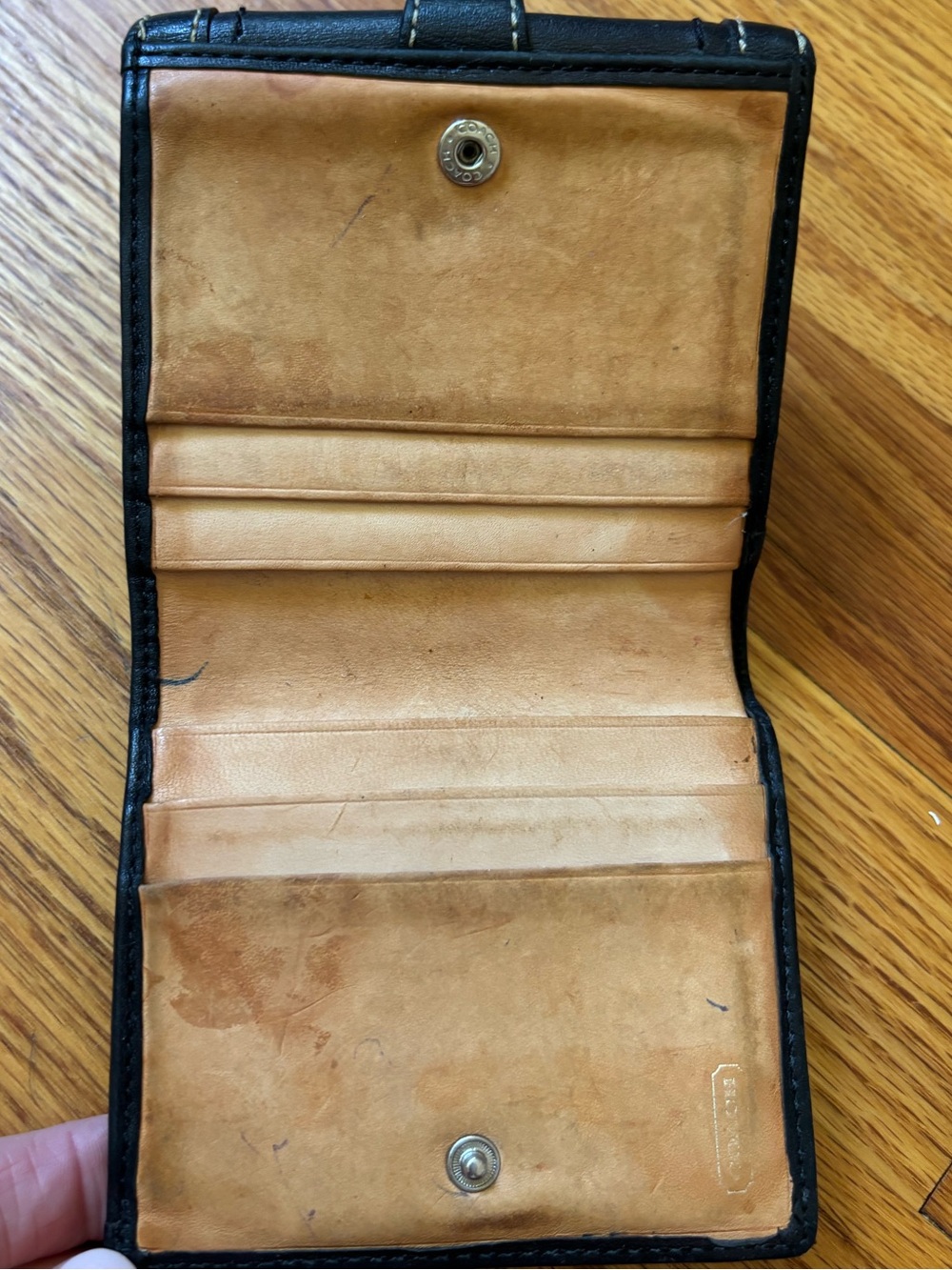 Coach Vintage Black Leather Buckle Wallet - Picture 6 of 7
